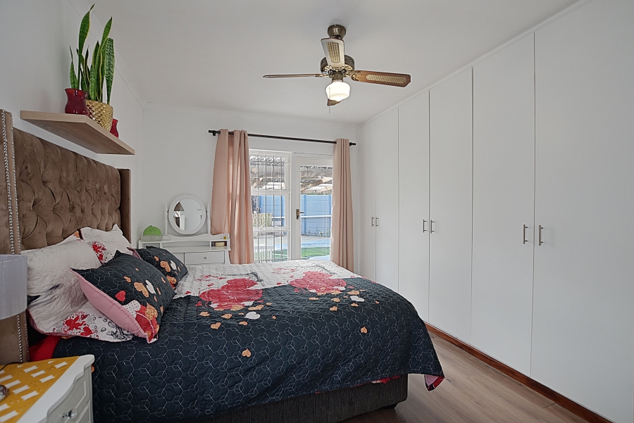 3 Bedroom Property for Sale in Table View Western Cape
